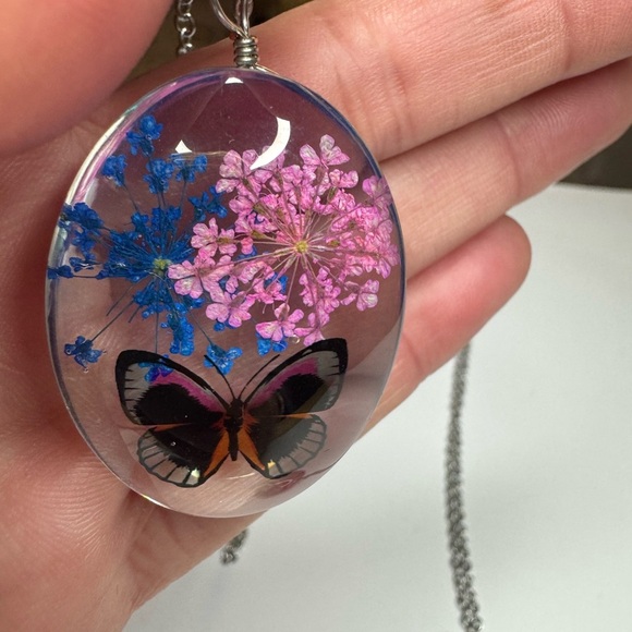 Set of 2 Pressed Flowers Pendant in Silvertone with Stainless Steel Necklace 24” - Picture 3 of 9